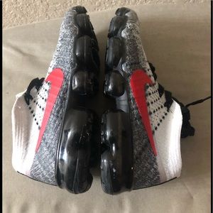 Nike Air Vapormax Flyknit Black /White Unisex 1Y